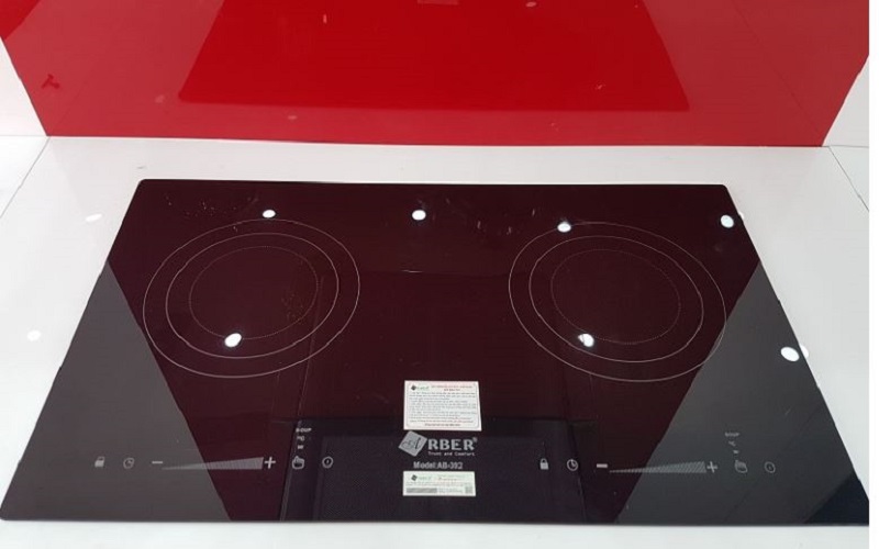 Thay kính bếp từ Tân Phú