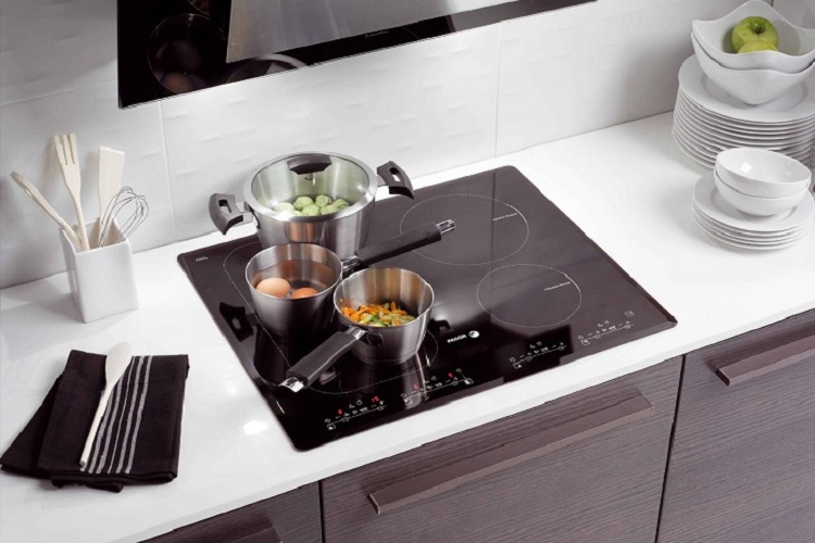 Thay kính bếp từ quận 10